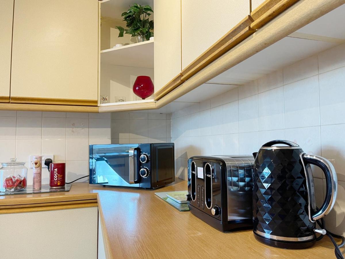 3 Bed Duplex Flat, Free Wifi & Netflix, Ideal For Contractors Apartment Gravesend Ngoại thất bức ảnh
