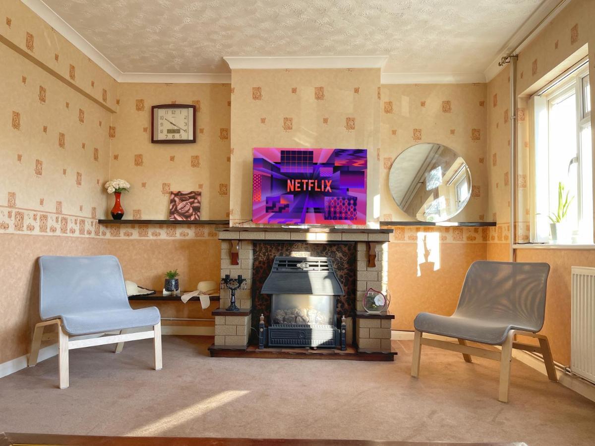 3 Bed Duplex Flat, Free Wifi & Netflix, Ideal For Contractors Apartment Gravesend Ngoại thất bức ảnh
