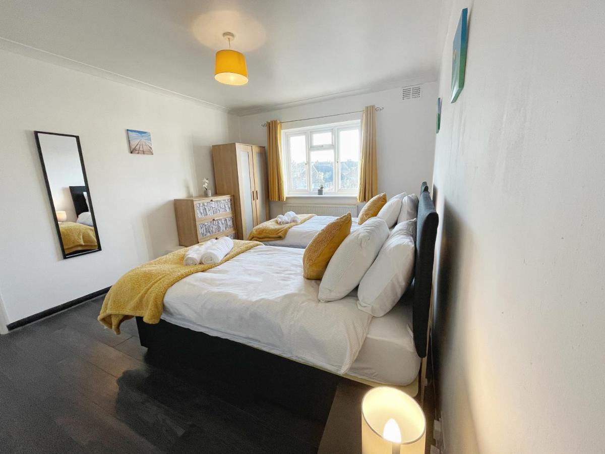 3 Bed Duplex Flat, Free Wifi & Netflix, Ideal For Contractors Apartment Gravesend Ngoại thất bức ảnh